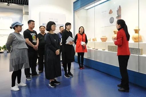 旅游管理專業 禮儀服務——塑造卓越旅行體驗的核心素養